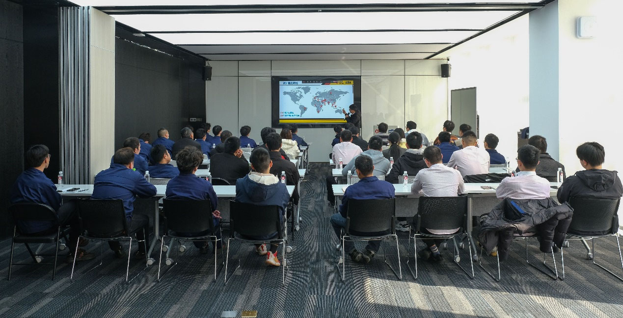邁向未來(lái) 共同成長(zhǎng)！泉工股份新員工入職培訓(xùn)圓滿舉行