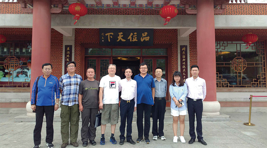 吉建筑專家：泉工鋪就“會(huì)呼吸”的道路，了不起